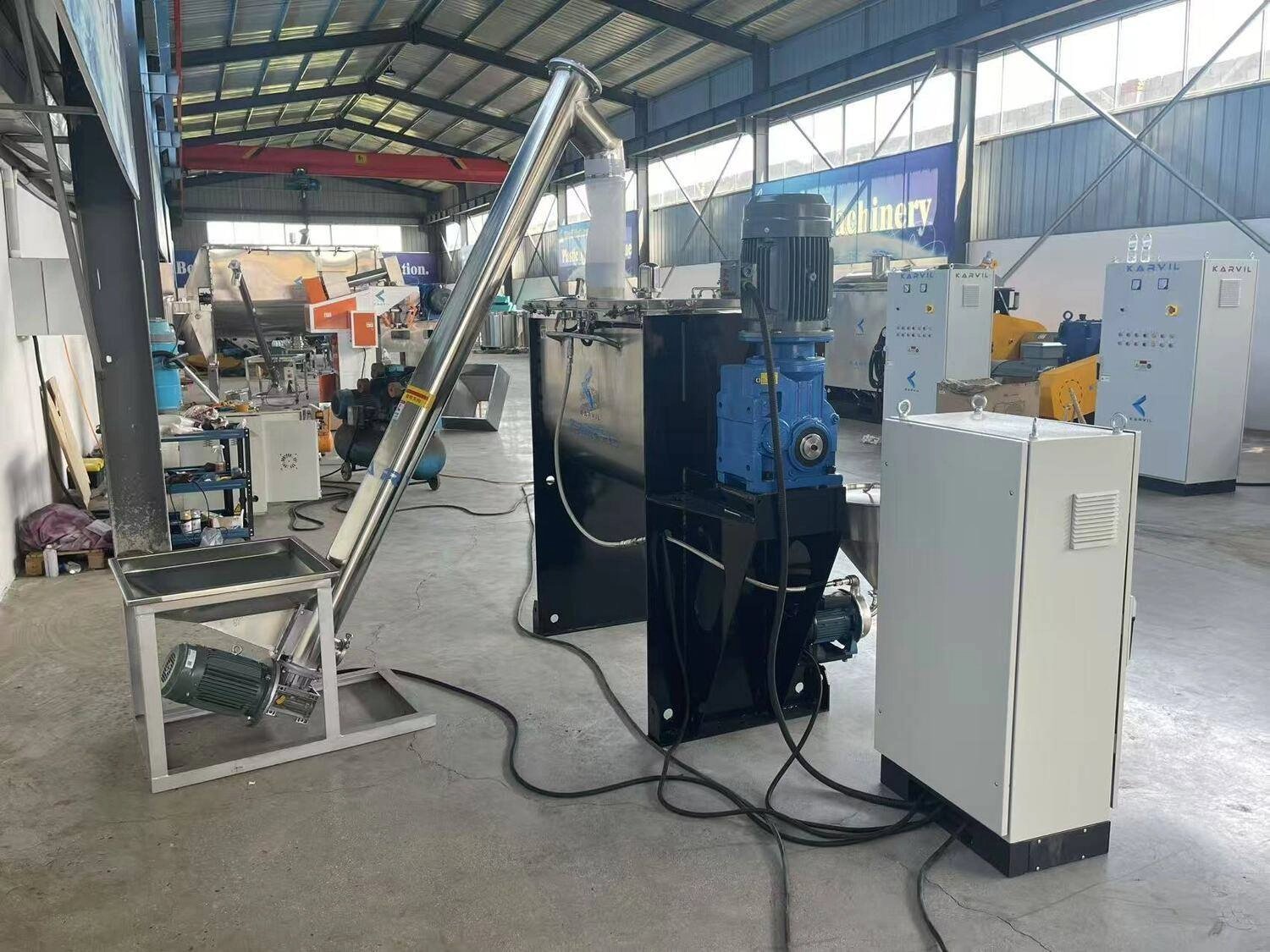 Horizontal Ribbon Blender