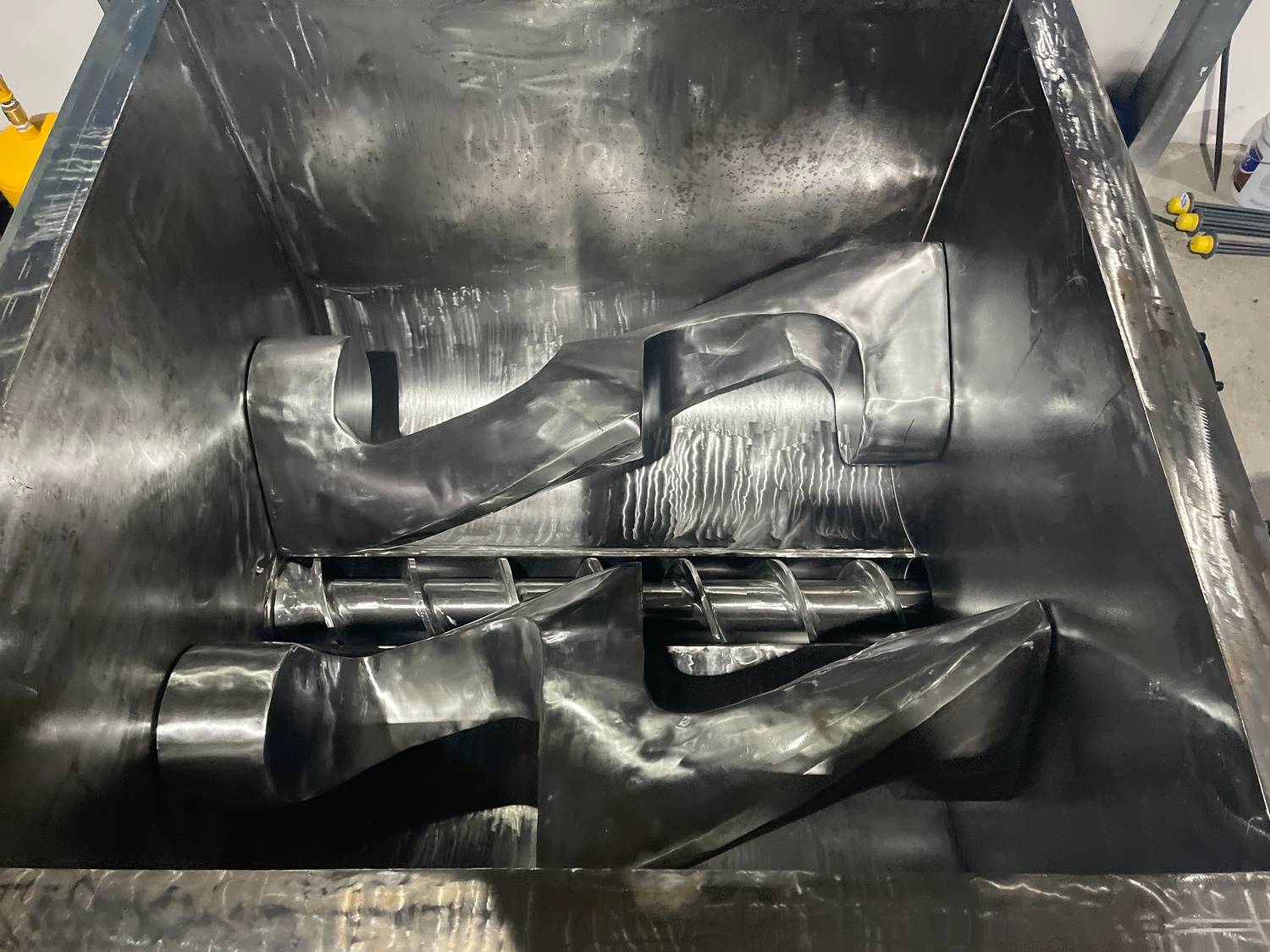 2700L -Vacuum -Kneade- Mixer (2) 2700L -Vacuum -Kneade- Mixer (2)