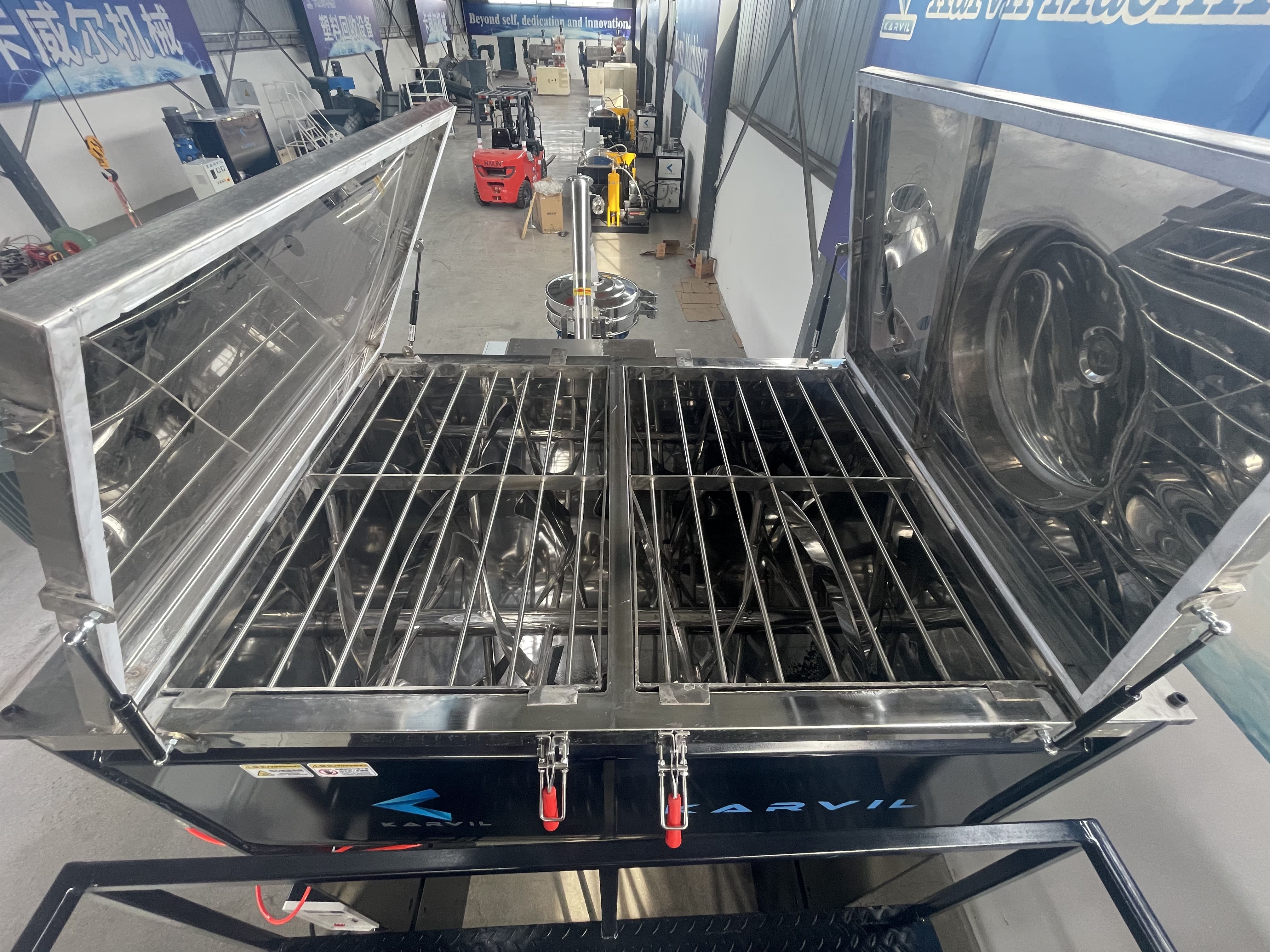 1000L-Horizontal-Ribbon-System-with-Screw Conveyor (5)