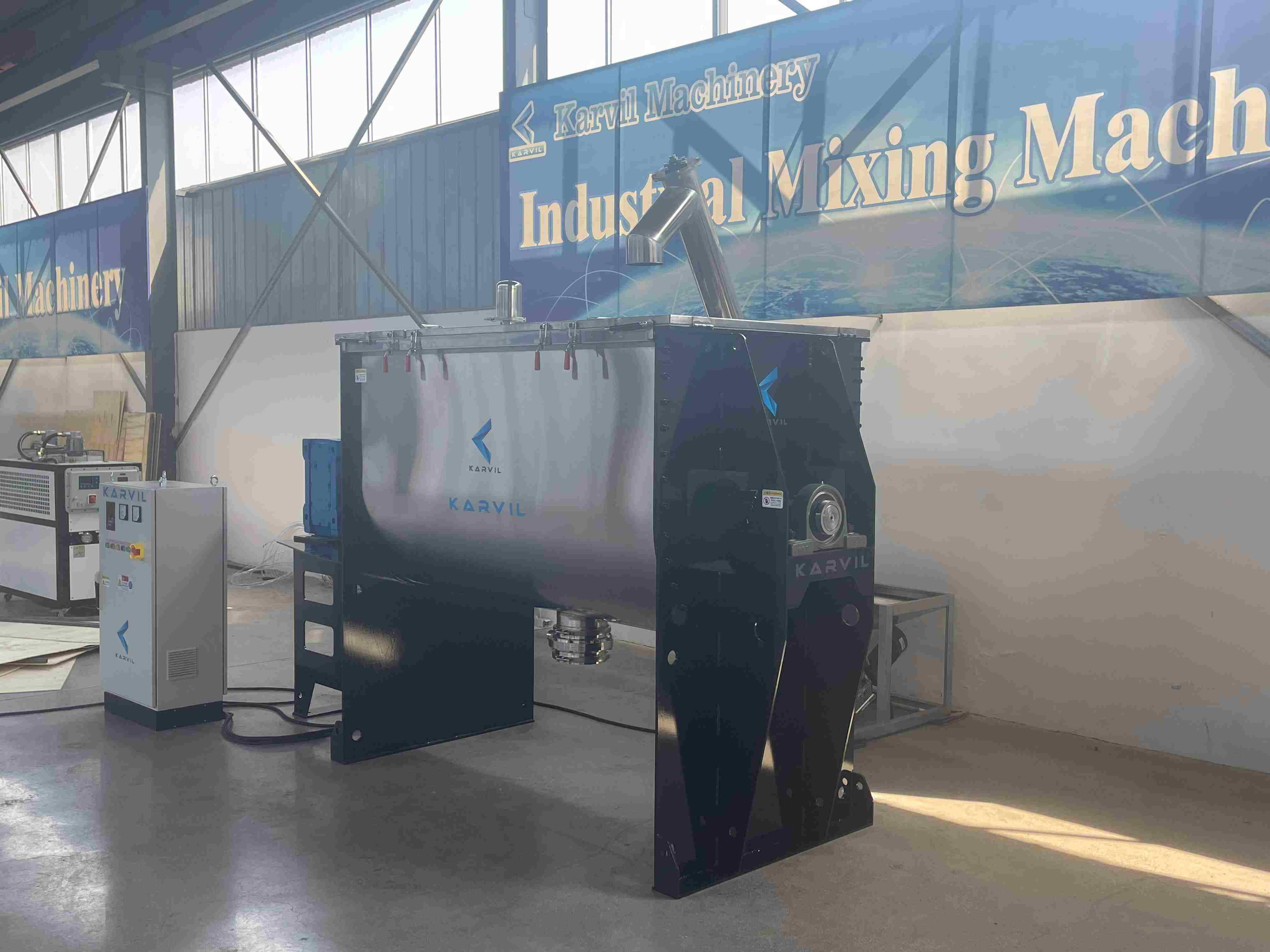 Ribbon-Blender-for-Food-Powder (5)