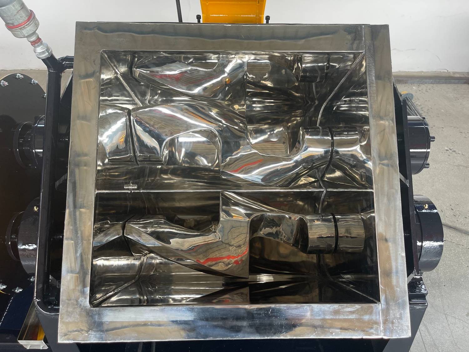 Sigma-Kneader-Mixer-with-Tilting-Discharge (3)