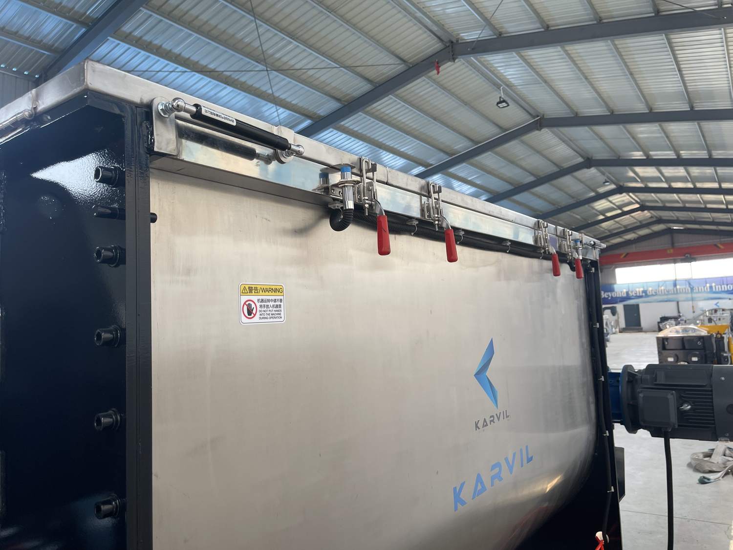 Horizontal-Ribbon-Blender (6).jpg