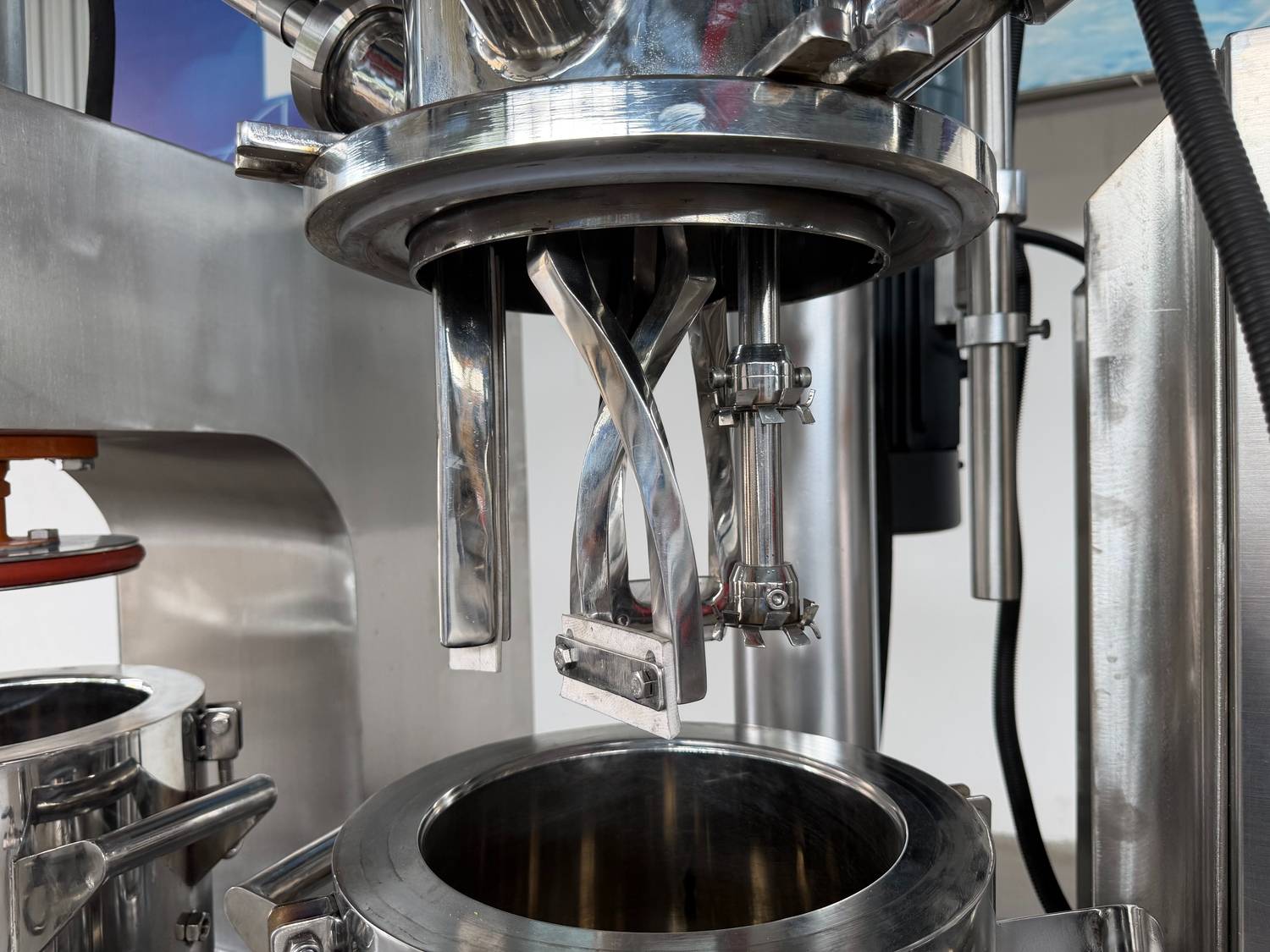 5L -Pharmaceutical- Vacuum -Planetary- Mixer (18)