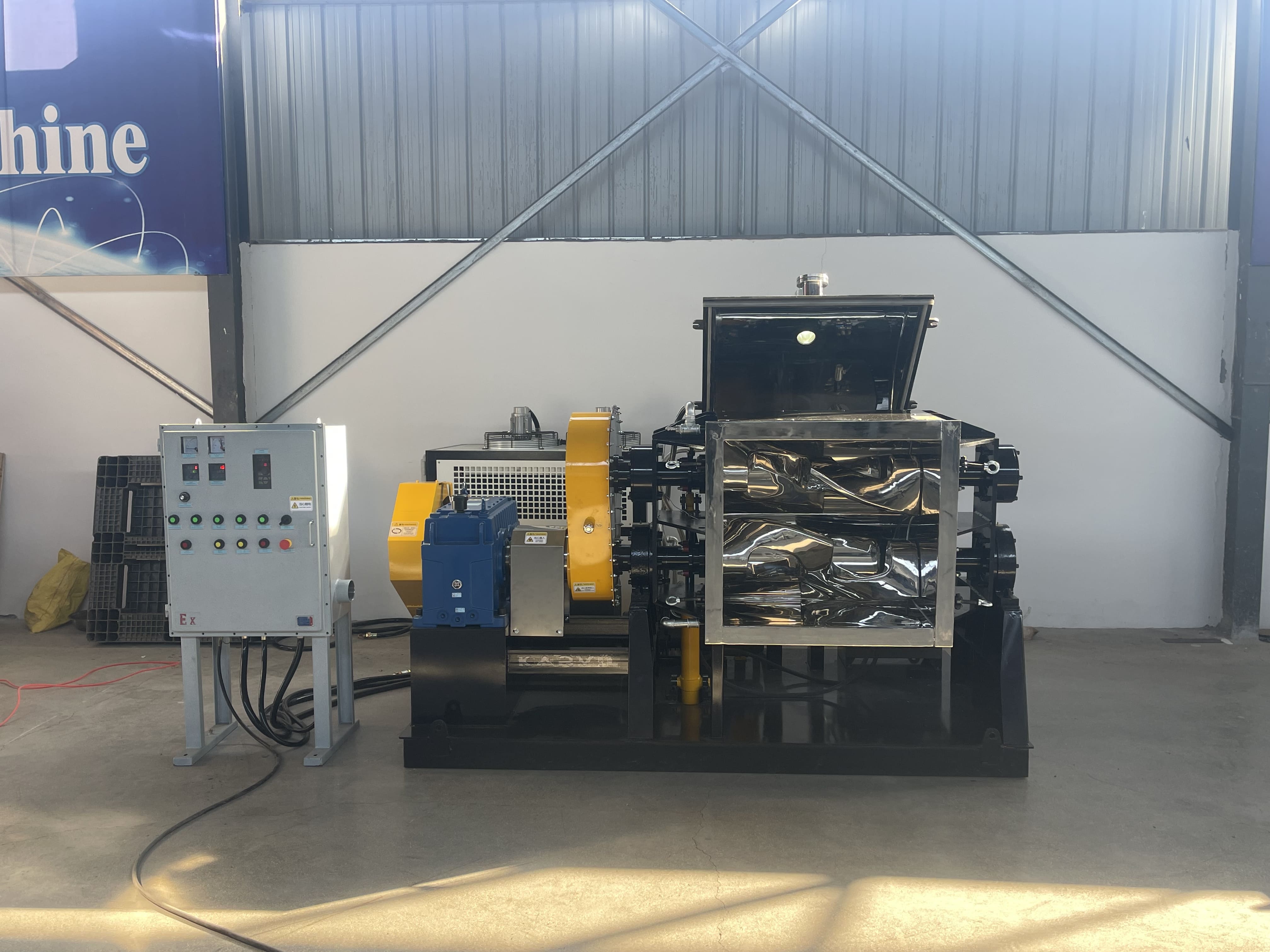 300L-Double-Sigma-Blade-Titling-Kneader-Mixer (3).jpg