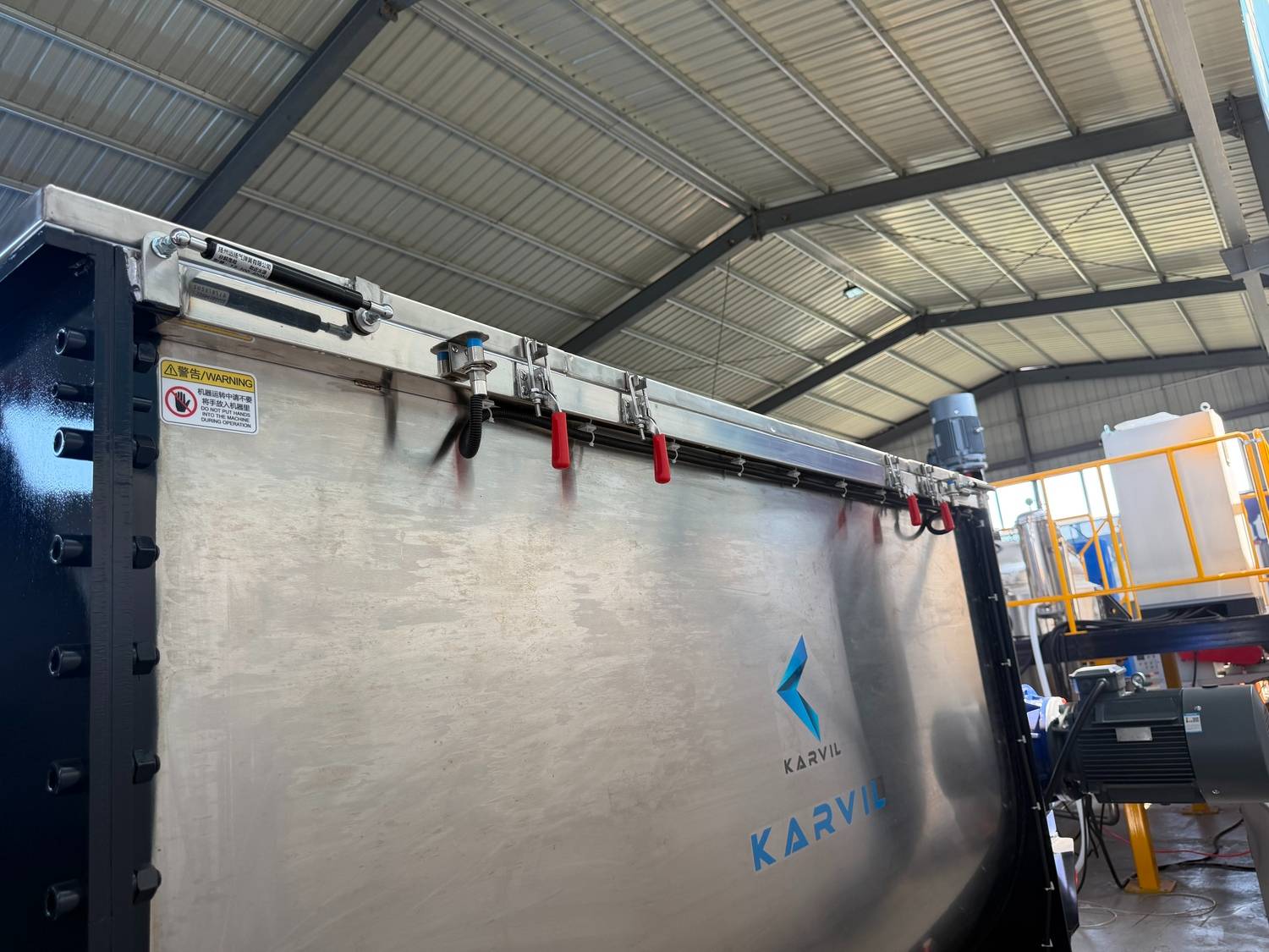 3300L-Industrial- Ribbon -Mixer- for- Mineral- Powder- Blending (9).jpg